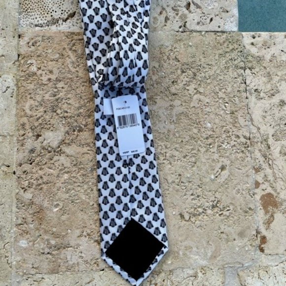 Star Wars Darth Vader Neck Tie - White - Picture 5 of 7